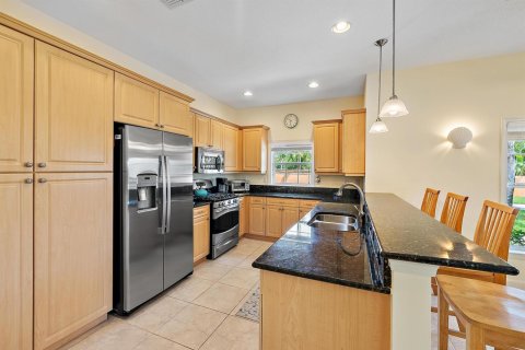 House in Jupiter, Florida 2 bedrooms, 111.48 sq.m. № 2242330 - photo 8