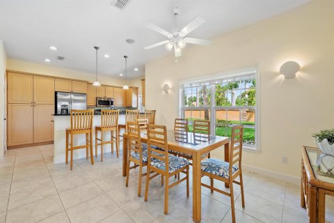 House in Jupiter, Florida 2 bedrooms, 111.48 sq.m. № 2242330 - photo 20