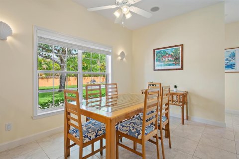 House in Jupiter, Florida 2 bedrooms, 111.48 sq.m. № 2242330 - photo 7