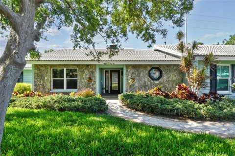 House in Seminole, Florida 3 bedrooms, 202.81 sq.m. № 1656712 - photo 8