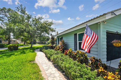 House in Seminole, Florida 3 bedrooms, 202.81 sq.m. № 1656712 - photo 6