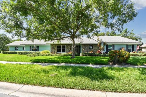 House in Seminole, Florida 3 bedrooms, 202.81 sq.m. № 1656712 - photo 4