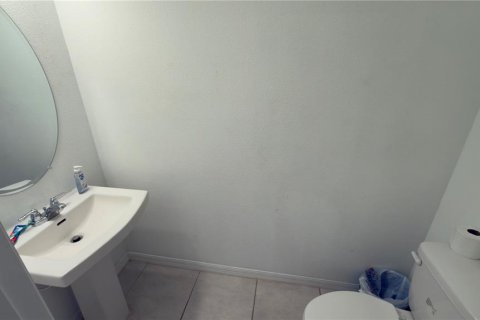 Townhouse in Davenport, Florida 3 bedrooms, 146.23 sq.m. № 2104453 - photo 11