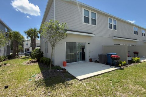 Townhouse in Davenport, Florida 3 bedrooms, 146.23 sq.m. № 2104453 - photo 14