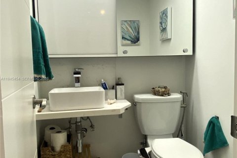 Снять в аренду кондоминиум в Холливуд, Флорида 1 спальня, 55.46м2, № 2001836 - фото 10