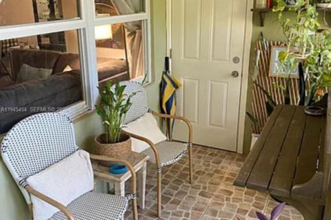 Снять в аренду кондоминиум в Холливуд, Флорида 1 спальня, 55.46м2, № 2001836 - фото 19