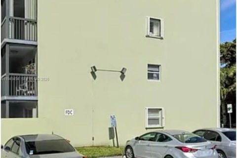 Снять в аренду кондоминиум в Холливуд, Флорида 1 спальня, 55.46м2, № 2001836 - фото 23