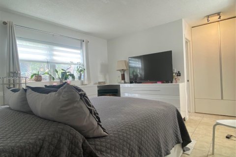 Снять в аренду кондоминиум в Холливуд, Флорида 1 спальня, 55.46м2, № 2001836 - фото 9