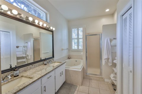House in Valrico, Florida 4 bedrooms, 199.18 sq.m. № 1687150 - photo 16