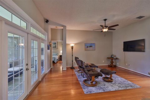 House in Valrico, Florida 4 bedrooms, 199.18 sq.m. № 1687150 - photo 12