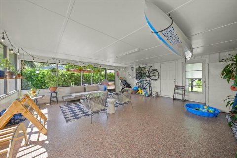House in Sarasota, Florida 3 bedrooms, 102.19 sq.m. № 1914096 - photo 27