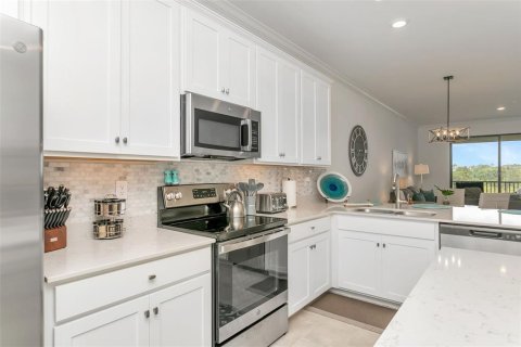 Copropriété à vendre à Bradenton, Floride: 2 chambres, 104.14 m2 № 2141425 - photo 11