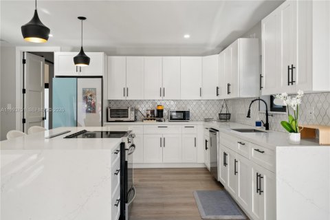 Casa en venta en Key Largo, Florida, 3 dormitorios, 179.86 m2 № 2055480 - foto 4