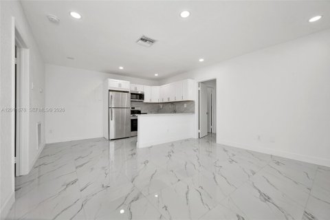 Casa en alquiler en Palmetto Bay, Florida, 2 dormitorios, 88.26 m2 № 2074865 - foto 8