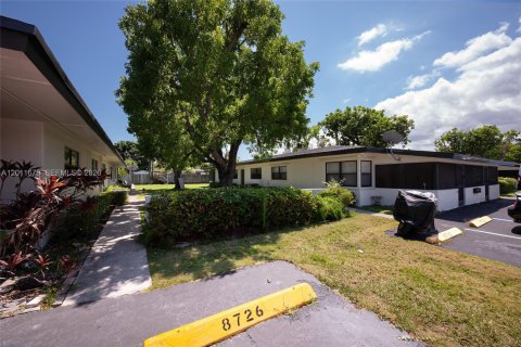 Casa en alquiler en Palmetto Bay, Florida, 2 dormitorios, 88.26 m2 № 2074865 - foto 27
