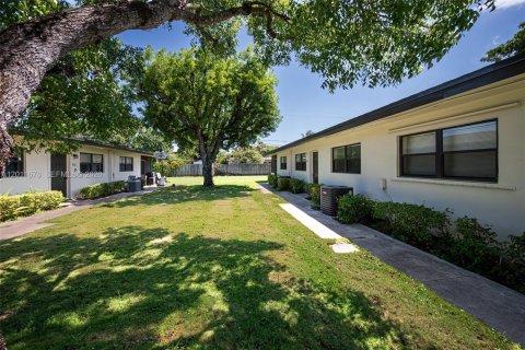 Casa en alquiler en Palmetto Bay, Florida, 2 dormitorios, 88.26 m2 № 2074865 - foto 2