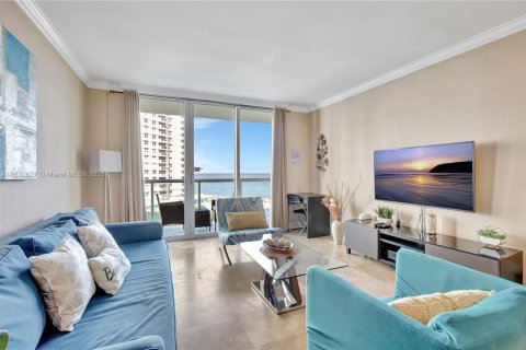 Copropriété à louer à Hollywood, Floride: 1 chambre, 81.2 m2 № 1945663 - photo 14