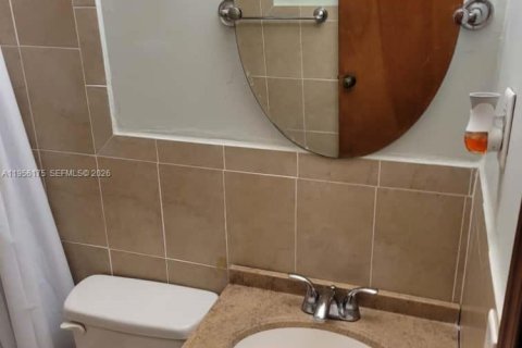 Снять в аренду виллу или дом в Майами, Флорида 2 спальни, 140.65м2, № 2153451 - фото 8