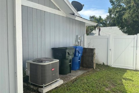 Villa ou maison à louer à Largo, Floride: 3 chambres, 126.07 m2 № 1886334 - photo 24