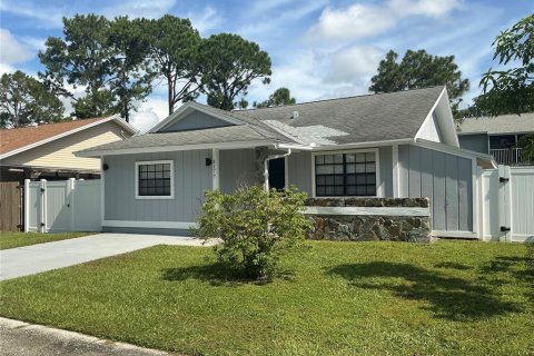 Villa ou maison à louer à Largo, Floride: 3 chambres, 126.07 m2 № 1886334 - photo 1