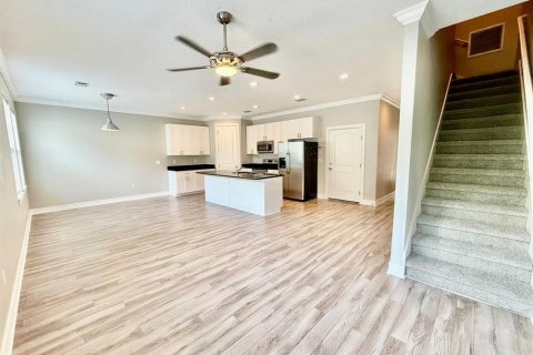 Townhouse in Tampa, Florida 3 bedrooms, 175.4 sq.m. № 1911145 - photo 14