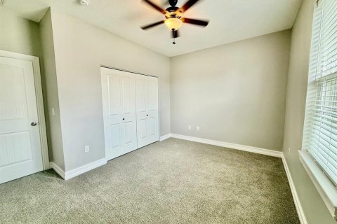 Townhouse in Tampa, Florida 3 bedrooms, 175.4 sq.m. № 1911145 - photo 25