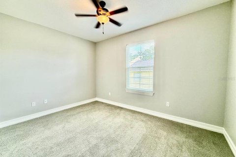 Townhouse in Tampa, Florida 3 bedrooms, 175.4 sq.m. № 1911145 - photo 24