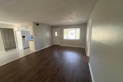House in Clearwater, Florida 3 bedrooms, 137.59 sq.m. № 1771509 - photo 4