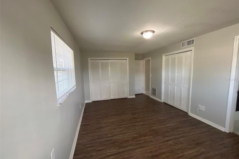House in Clearwater, Florida 3 bedrooms, 137.59 sq.m. № 1771509 - photo 12