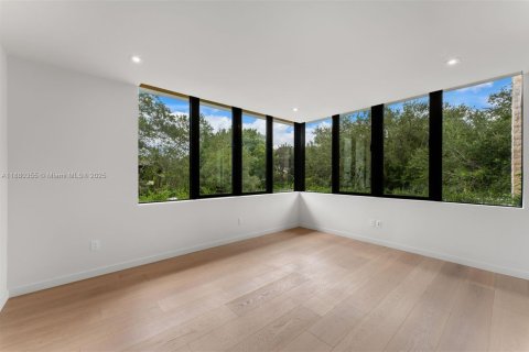 Villa ou maison à vendre à Miami, Floride: 5 chambres, 347.08 m2 № 1930270 - photo 11