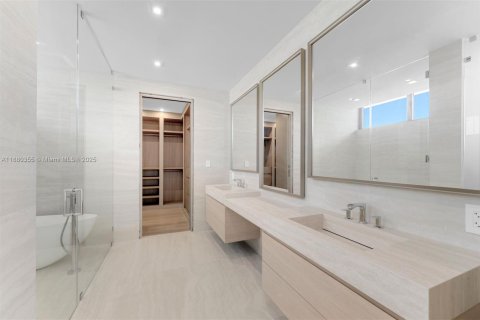 Villa ou maison à vendre à Miami, Floride: 5 chambres, 347.08 m2 № 1930270 - photo 7