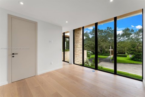 Villa ou maison à vendre à Miami, Floride: 5 chambres, 347.08 m2 № 1930270 - photo 16