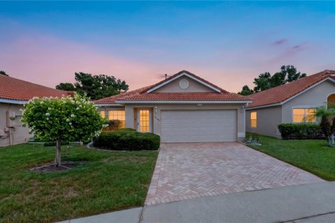 House in Orlando, Florida 3 bedrooms, 144.93 sq.m. № 2133578