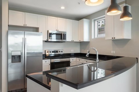 Condominio en alquiler en Orlando, Florida, 3 dormitorios, 175.03 m2 № 1887133 - foto 15