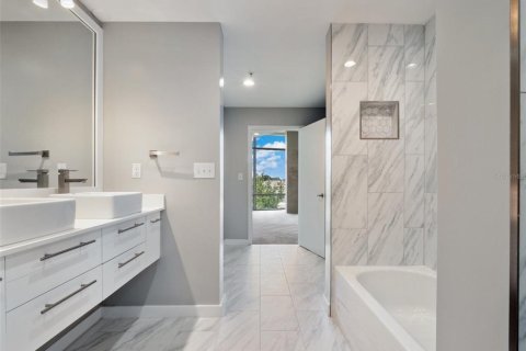 Condominio en alquiler en Orlando, Florida, 3 dormitorios, 175.03 m2 № 1887133 - foto 23