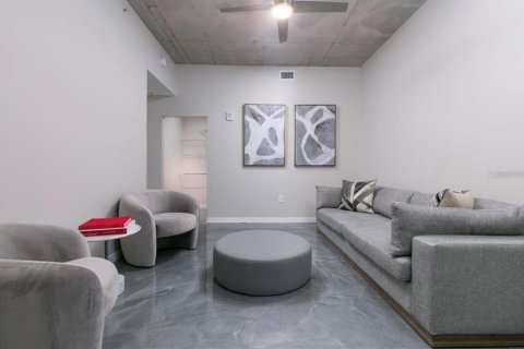 Condominio en alquiler en Orlando, Florida, 3 dormitorios, 175.03 m2 № 1887133 - foto 5