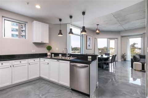 Condominio en alquiler en Orlando, Florida, 3 dormitorios, 175.03 m2 № 1887133 - foto 18