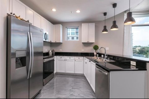 Condominio en alquiler en Orlando, Florida, 3 dormitorios, 175.03 m2 № 1887133 - foto 17