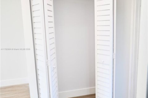 Купить кондоминиум в Санрайз, Флорида 1 спальня, 57.6м2, № 1977721 - фото 7