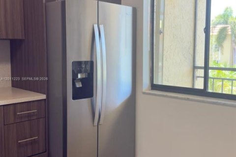 Condo in Weston, Florida, 2 bedrooms № 2075257 - photo 23