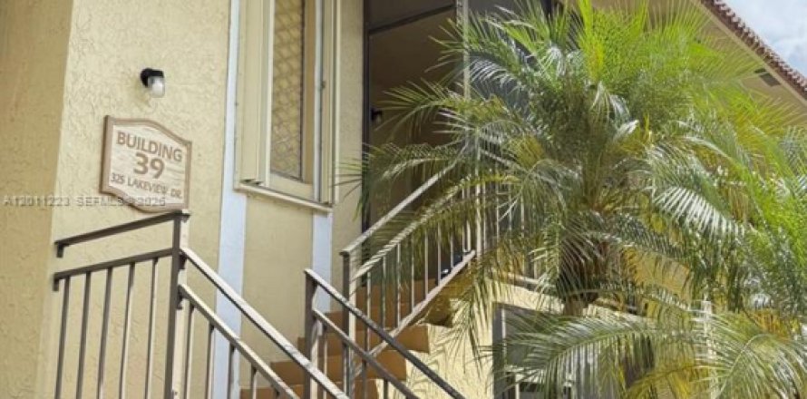 Condo in Weston, Florida, 2 bedrooms № 2075257