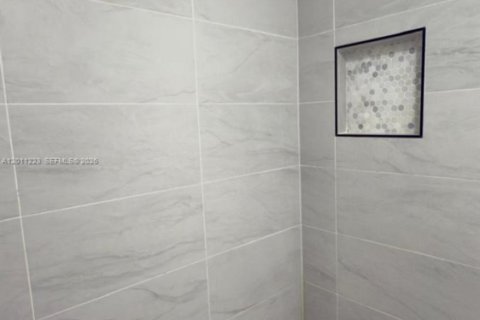 Condo in Weston, Florida, 2 bedrooms № 2075257 - photo 15