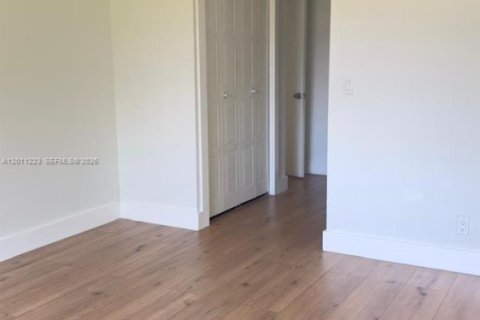 Condo in Weston, Florida, 2 bedrooms № 2075257 - photo 9