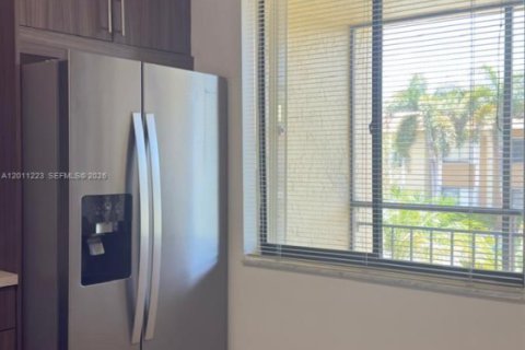 Condo in Weston, Florida, 2 bedrooms № 2075257 - photo 24