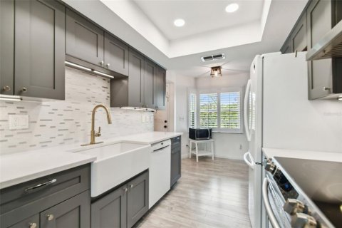 Condominio en alquiler en Saint Petersburg, Florida, 2 dormitorios, 92.9 m2 № 1851140 - foto 14