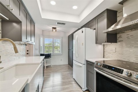 Condominio en alquiler en Saint Petersburg, Florida, 2 dormitorios, 92.9 m2 № 1851140 - foto 13