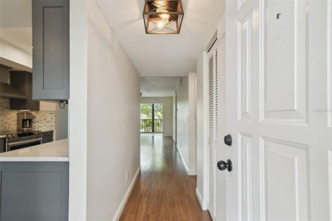 Condominio en alquiler en Saint Petersburg, Florida, 2 dormitorios, 92.9 m2 № 1851140 - foto 7