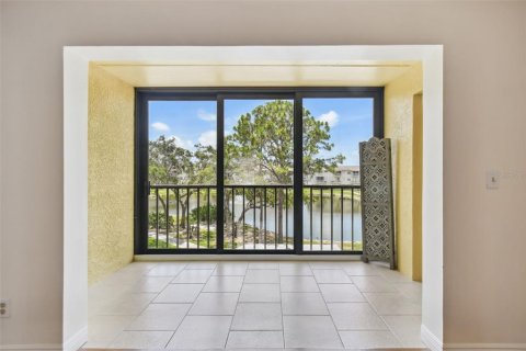 Condominio en alquiler en Saint Petersburg, Florida, 2 dormitorios, 92.9 m2 № 1851140 - foto 26