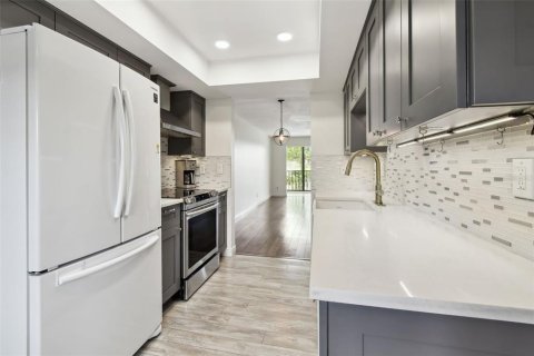 Condominio en alquiler en Saint Petersburg, Florida, 2 dormitorios, 92.9 m2 № 1851140 - foto 11