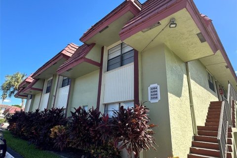 Copropriété à vendre à Coral Springs, Floride: 2 chambres, 80.82 m2 № 2262020 - photo 3